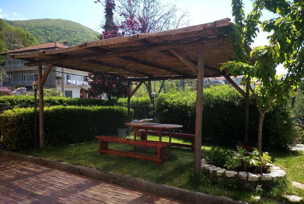 Villa Le Giare Ospitalita Diffusa Аджерола Екстериор снимка