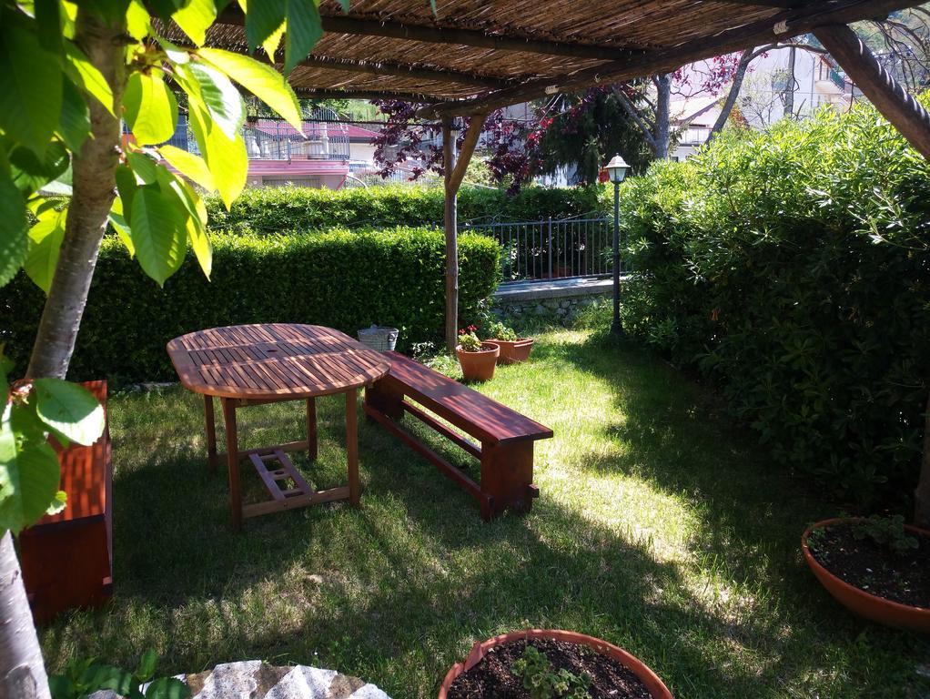 Villa Le Giare Ospitalita Diffusa Аджерола Екстериор снимка